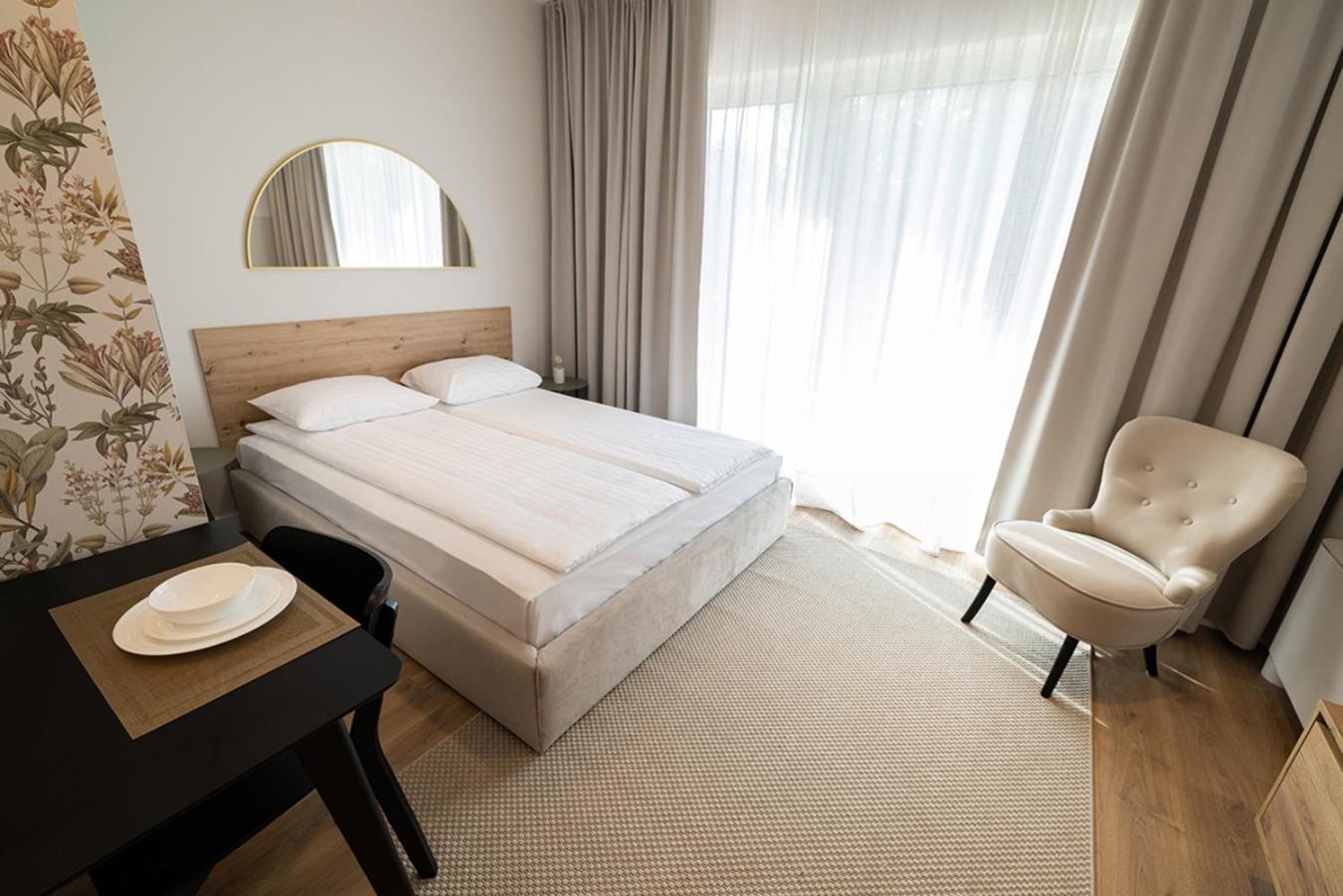 B85 Suites Варшава Екстериор снимка